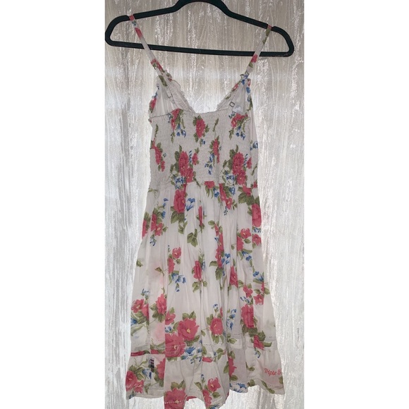 Flowy Floral Dress - Picture 3 of 6